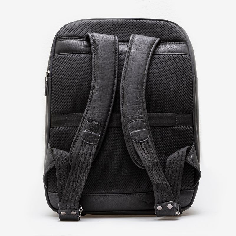 mochila-preta-democrata-3