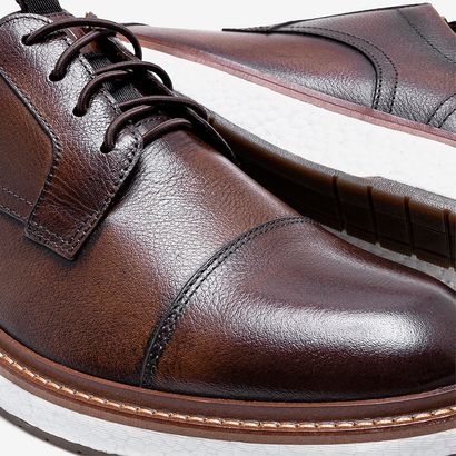 Sapato Metropolitan Clark Pulse Tan