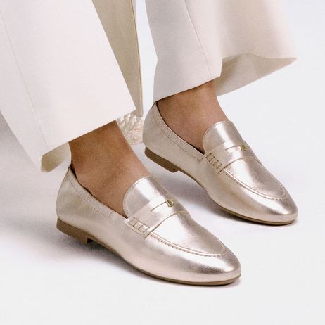 Loafer Feminino Sarah Dourado