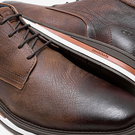 Bota Type Marrom